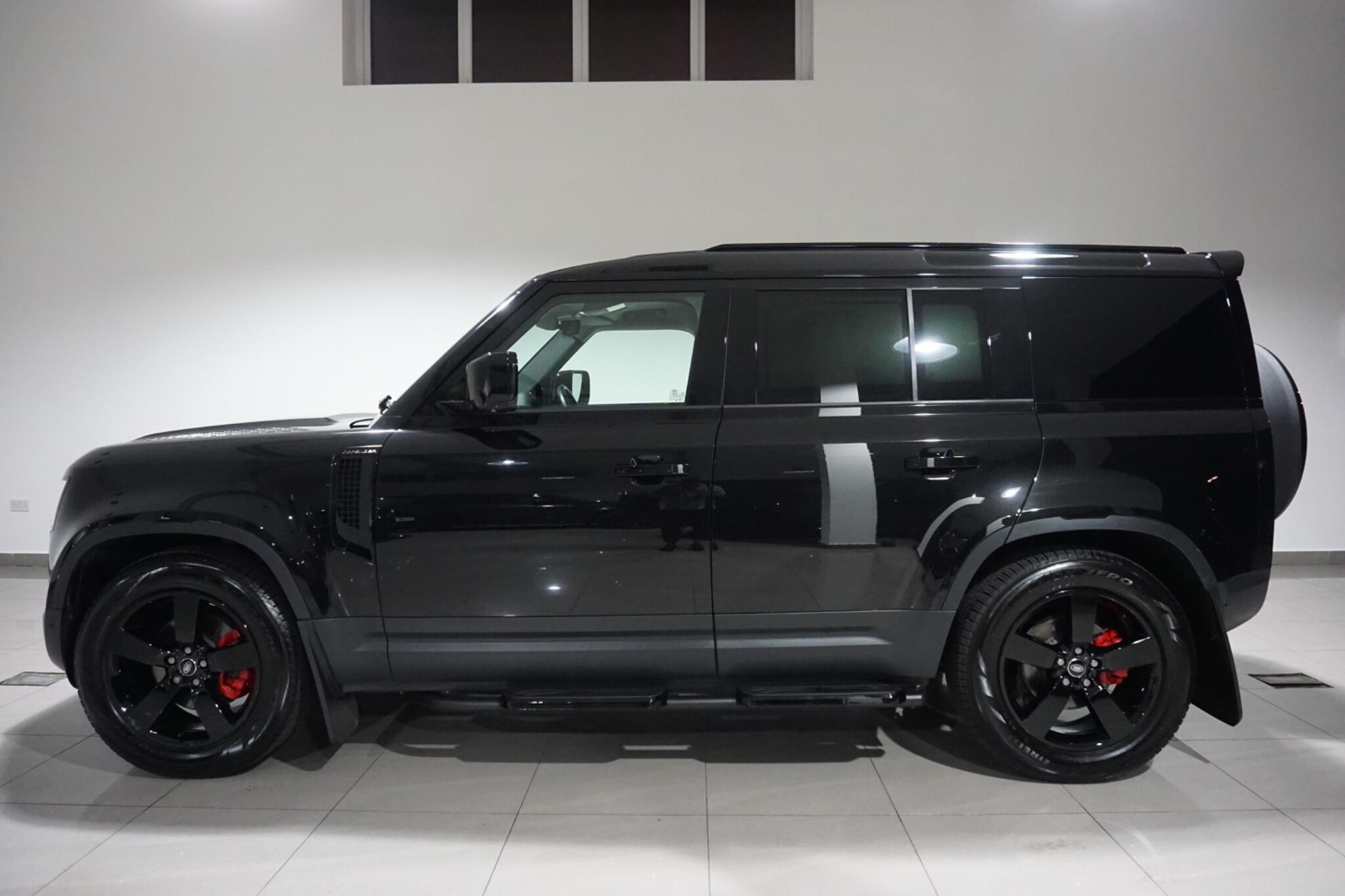 Land Rover Defender 110 3.0 D250 MHEV HSE Hard Top SUV Auto 4WD MWB Euro 6 (s/s) 5dr